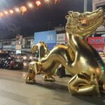 ตรุษจีนคึกคัก ปชช.กราบสักการะขอพร 'ย่าโม' แห่เซลฟี่ โคมไฟตำนาน 9 บุตรมังกร