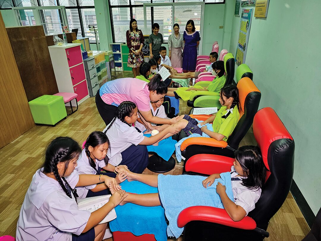 สดจากเยาวชน - ธนาคารโรงเรียน เด็กรักการออม