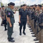 ผู้ช่วยผบ.ตร. ลงพื้นที่มอบของ-บำรุงขวัญตำรวจใต้ หลังเหตุคนร้ายลอบยิง จ่าตำรวจดับ
