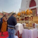 นายกฯ สักการะพระธาตุเชิงชุม เพื่อความเป็นสิริมงคล ก่อนลุยงานทั้งวัน จ.สกลนคร