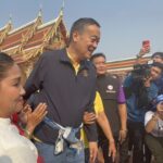 นายกฯ สักการะพระธาตุเชิงชุม เพื่อความเป็นสิริมงคล ก่อนลุยงานทั้งวัน จ.สกลนคร