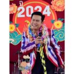 เลขธูปมาแล้ว! มนต์สิทธิ์ คำสร้อย จัดให้ เสริมเคล็ดเปลี่ยนชุดสีมงคล งงเลขเดิมเข้าอีกแล้ว