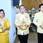รัฐมนตรีว่าการกระทรวงวัฒนธรรม เป็นประธานพิธีมอบตราสัญลักษณ์