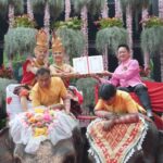 สวนนงนุชพัทยา จัดงานจดทะเบียนสมรสบนหลังช้าง รับวันวาเลนไทน์