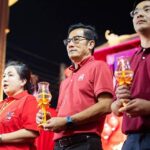 ซอส “ภูเขาทอง” ควงเชฟป้อม-มล.ขวัญทิพย์ เทวกุล โชว์เมนูกระทะยักษ์