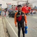 พนักงานไรเดอร์ คว้าถังดับเพลิง ดับไฟไหม้รถยนต์ของลูกค้า