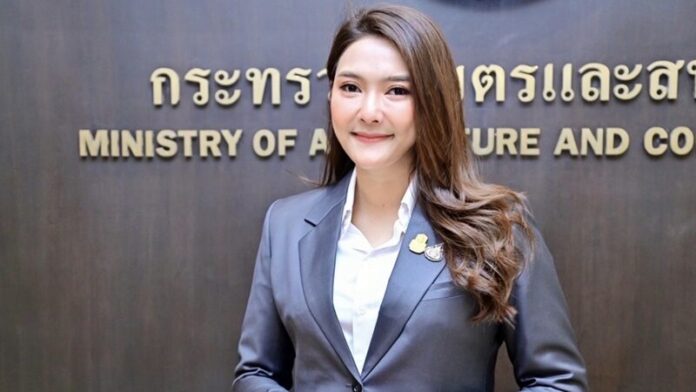น.ส.อัยรินทร์ พันธุ์ฤทธิ์ 