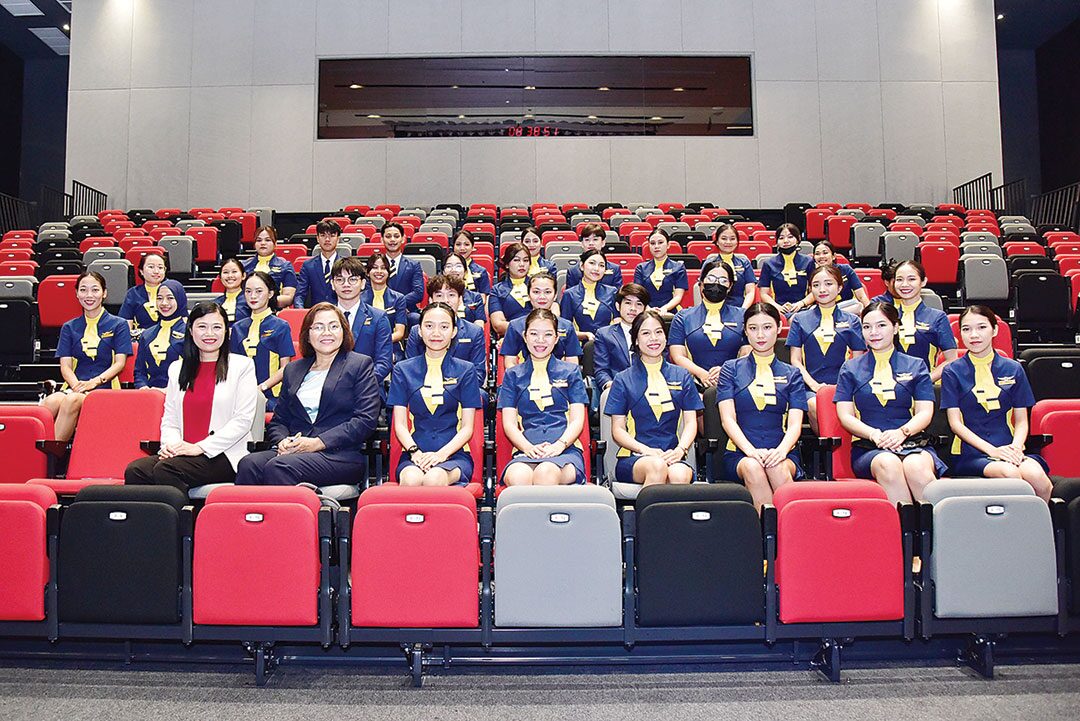 สดจากเยาวชน - เปิดประสบการณ์ วิชาชีพ‘การบิน’
