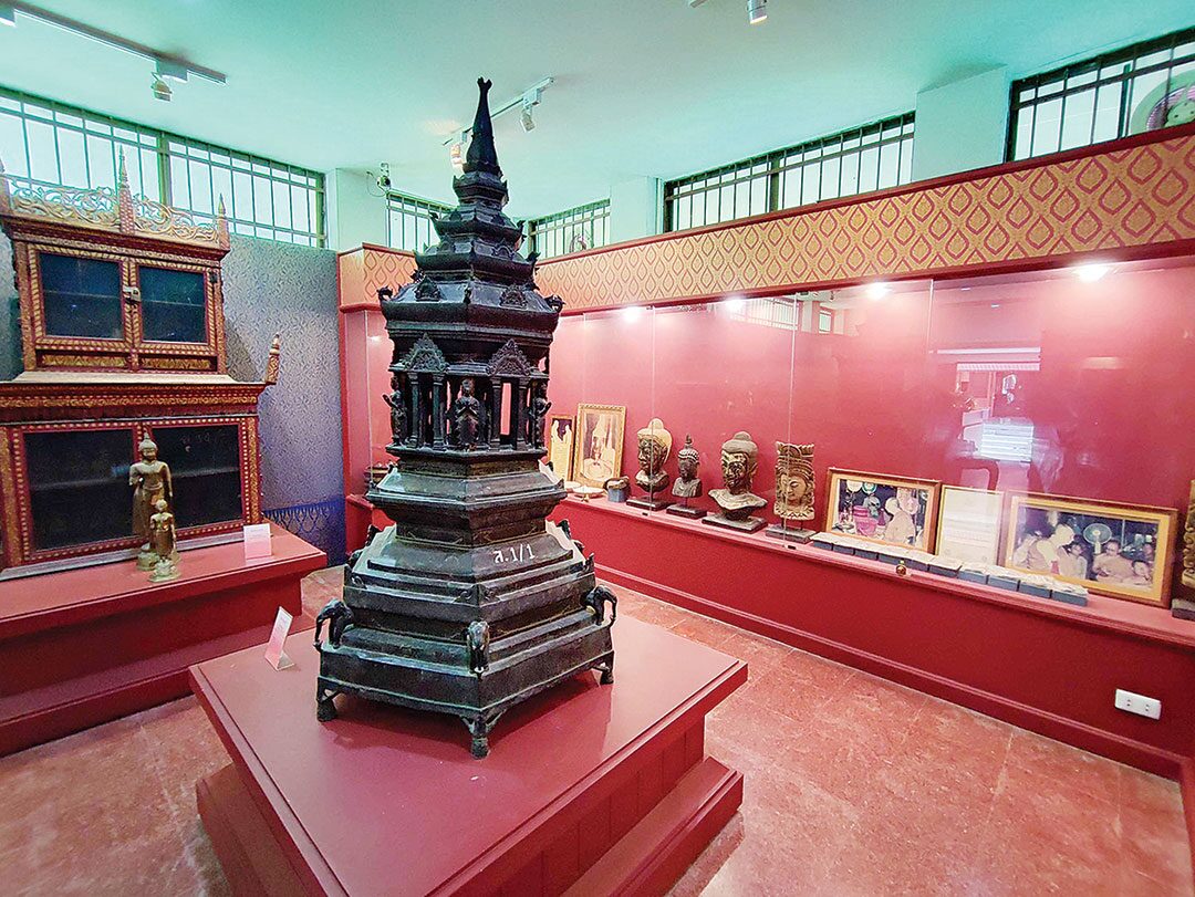 ข่าวสดพระเครื่อง - ชวนเยี่ยมชมพิพิธภัณฑ์ วัดพระธาตุศรีจอมทอง