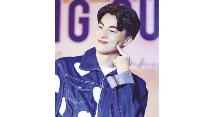 อาทิตย์ใส
