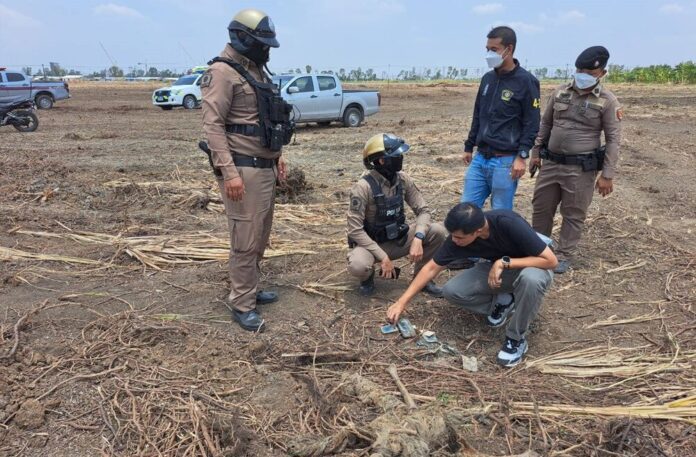 ไถปรับหน้าดิน ผงะ โครงกระดูกปริศนา โผล่ พบบัตรจนท.สหประชาติ ตกอยู่ 4 ไถปรับหน้าดิน