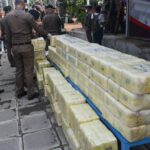 รอง ผบ.ตร. ชื่นชมตำรวจวัดโบสถ์ ไหวพริบดีจับพิรุธ รถขนยาบ้า 6 ล้านเม็ด 