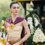 ใหม่ ดาวิกา จัดเต็มเสื้อผ้า หน้าผม ครบเครื่อง รำถวายท้าวศรีสุดาจันทร์ สถานที่จริง