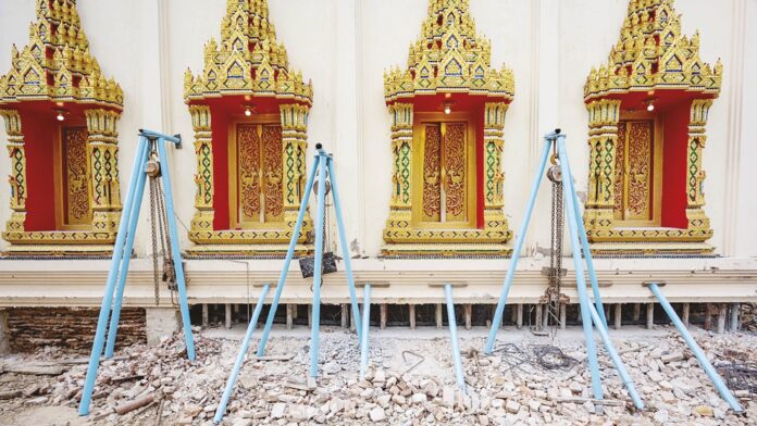 ข่าวสดพระเครื่อง - ยกโบสถ์-ยกศาสนา-ยกชะตาชีวิต จารึกนามจารึกบุญวัดใหม่ยายแป้น