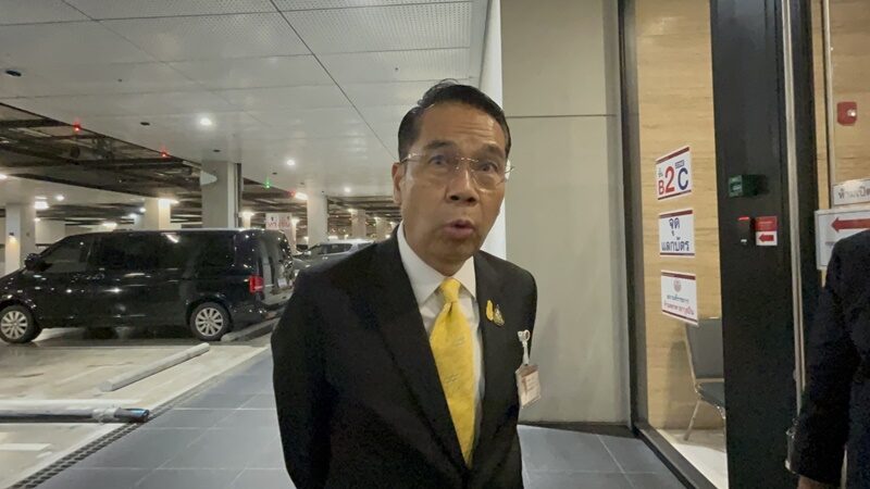 นายสุทิน คลังแสง รมว.กลาโหม