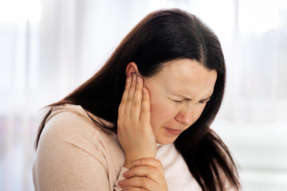 หญิงอังกฤษป่วยโรคหายาก ภาวะหูไวเกิน แค่เสียงใบไม้ปลิวก็สร้างความทรมาน