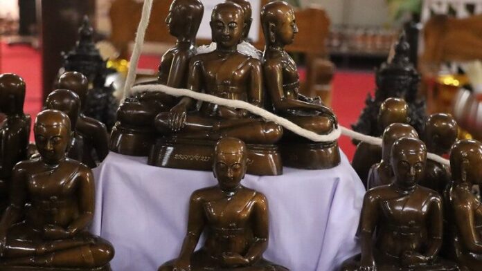 หลวงพ่อแขนลาย