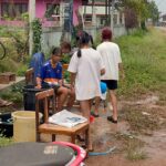 สาดก่อนไม่รอแล้วนะ อุณหภูมิพุ่ง 41 องศา เด็กอำเภอเฝ้าไร่ เล่นน้ำสงกรานต์สนุกสนาน