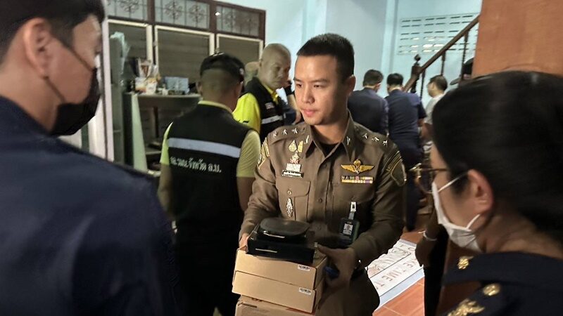 บุกจับอดีตข้าราชการหัวใส แปลงกล่องทีวีดิจิตอลละเมิดช่องทรู โพสต์ขายผ่านเฟซบุ๊ก