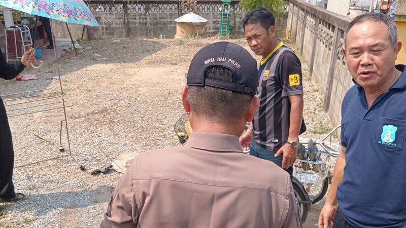 สังเวยร้อน แม่เฒ่าปั่นจักรยานกลับมาจากทำธุระท่ามกลางแดด ฟุบดับหน้าบ้าน