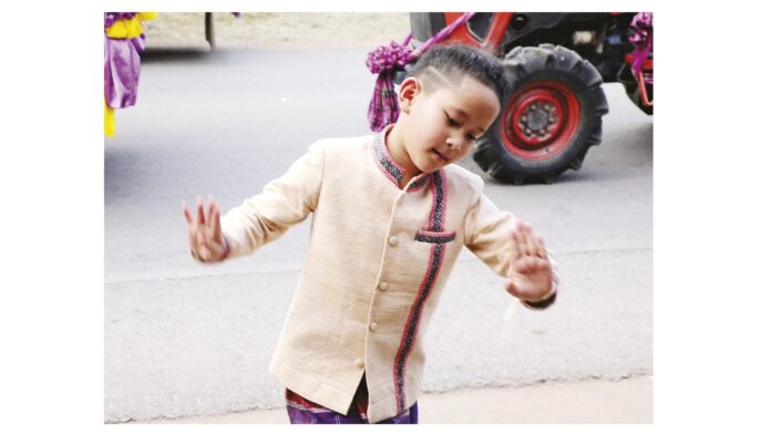 สดจากเยาวชน - ม่วนจอยบุญเดือนสี่ ปีใหม่ไทคอนสาร