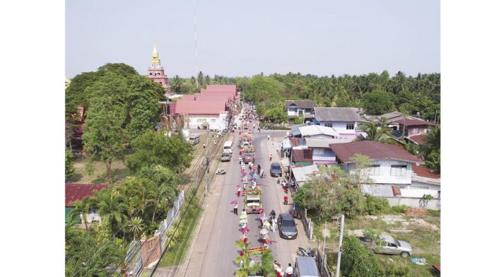 สดจากเยาวชน - ม่วนจอยบุญเดือนสี่ ปีใหม่ไทคอนสาร