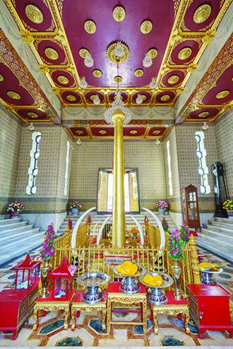ข่าวสดพระเครื่อง - เที่ยวงานใต้ร่มพระบารมี 242ปี-กรุงรัตนโกสินทร์