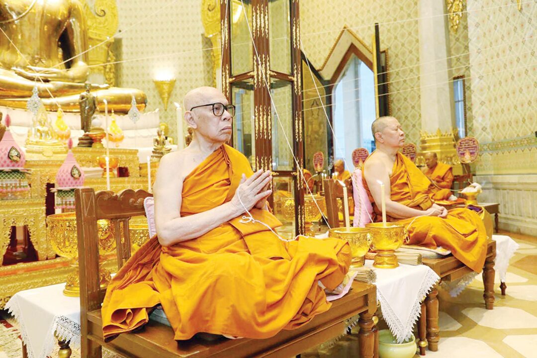 ข่าวสดพระเครื่อง - ‘มูลนิธิรามาธิบดีฯ’เชิญชวน ไหว้หลวงพ่อทองคำวัดไตรมิตรฯ