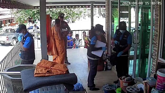 ไม่เกรงกลัวบาป โจรแสบบุกงัดกุฏิเจ้าอาวาส ฉกปัจจัย 8 หมื่นหนีลอยนวล 