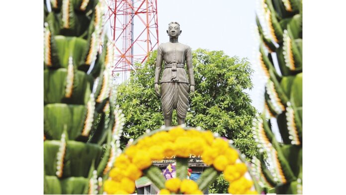 สดจากเยาวชน - ม่วนจอยบุญเดือนสี่ ปีใหม่ไทคอนสาร