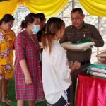 ชาวบ้านปลื้ม สรงน้ำขอพร พระพุทธรูป-พระสงฆ์ รับโชคสงกรานต์ วัตถุมงคล-ข้าวสาร-สลากฯรัฐบาล