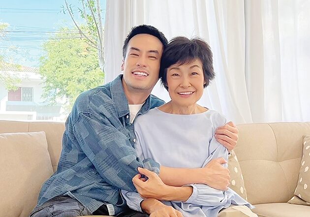 ซุปตาร์บันเทิง - ‘บอย-หน่อง-ภัทร์’รักแน่น มีแม่อยู่เบื้องหลังความสัมพันธ์