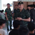 แม่ทัพภาคที่ 4 เช็กหน่วยตรวจเลือกทหาร จชต. ย้ำทุกขั้นตอนต้องโปร่งใส-เป็นไปตามระเบียบ ขู่ทุจริตลงโทษขั้นสูงสุด