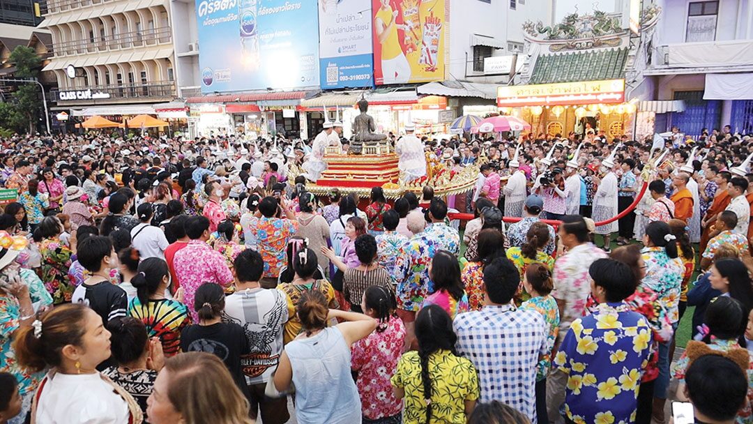 ข่าวสดพระเครื่อง-ขบวนแห่‘พระคันธารราษฎร์’ ฉลองมหาสงกรานต์โคราช