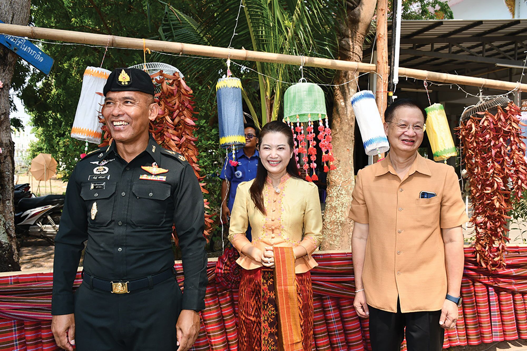 ข่าวสดพระเครื่อง - มหาเจดีย์ศรีจางวางประดิษฐ์ ตั้งประดิษฐาน-วัดสำโรงสูง