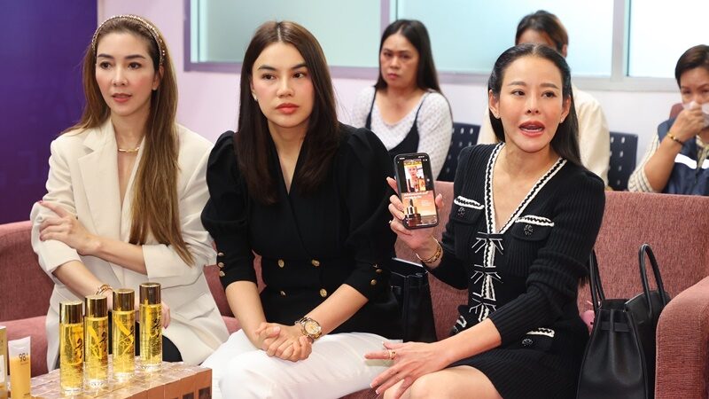 2 ดาราสาว วุ้นเส้น-หนิง ร่วมแถลงทลายโกดังนำเข้าเครื่องสำอางปลอมอ้างแบรนด์ตัวเอง
