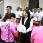 เปิดโครงการมอบหมวกนิรภัย รับสงกรานต์ "ขับขี่ปลอดภัย เล่นน้ำสดใส สุขใจชื่นบาน"