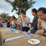 สวนทุเรียนลุงอิ๊ด แจกทุเรียน 10 สายพันธุ์ 1,000 กิโลกรัม พร้อมแข่งปอก-กินเร็ว