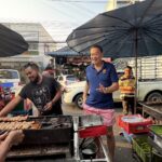 วันหยุดแรก! “นายกฯ” เดินตลาดหัวหิน ใส่บาตร-ซื้อเมนูโปรด ก่อนตรวจสถานีรถไฟหัวหิน