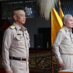 “ผบ.ทร.” ส่งมอบการซ่อมทำเรือพระราชพิธี อธิบดีกรมศิลปากร เป็นผู้รับมอบ