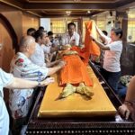 ศรัทธาแน่นวัด “ปิดทอง-เปลี่ยนผ้าครอง“ หลวงพ่อสิงห์ ลูกศิษย์แห่สักการะกราบไหว้