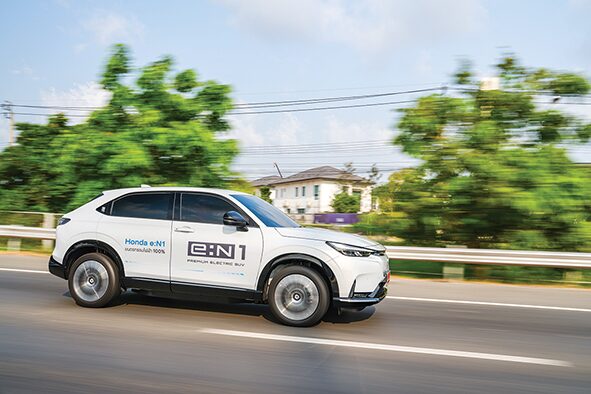 ข่าวสดหลากหลาย - ลองของรถอวคันแรกค่ายฮอนด้า ‘e:N1’ไม่ขาย-ให้เช่ายาวๆ4ปีสบายใจกว่า
