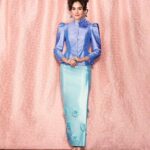 สมฉายาเจ้าแม่คอนเทนต์ ชมพู่ อารยา ควง 3 แสบ ถ่ายแบบชุดวันสงกรานต์ ชาวเน็ตแซวตากล้องต้องสู้ชีวิต