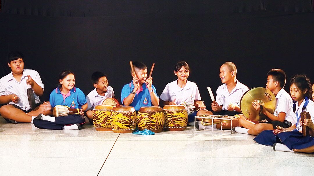 สดจากเยาวชน