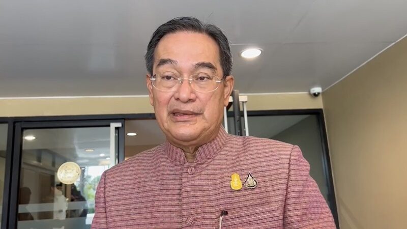 นายนิกร จำนง โฆษกคณะกรรมการศึกษาแนวทางการทำประชามติฯ