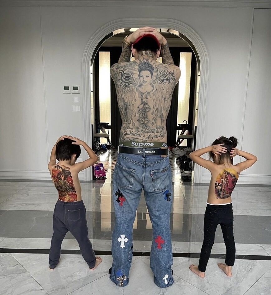 มีก้า มีย่า โชว์TATTOO
