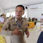 คึกคัก สมัคร สว. วันแรก แห่ยื่นเอกสาร กกต.กำชับ ห้ามเด็ดขาด เปิดจำนวนผู้สมัคร-รายชื่อ