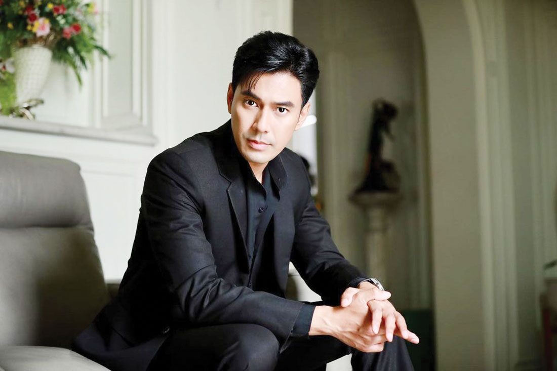 อาทิตย์ใส