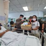 รรท ผบ.ตร. เยี่ยมให้กำลังใจตำรวจ EOD รับบาดเจ็บ เหตุคนร้ายลอบวางระเบิด นราฯ