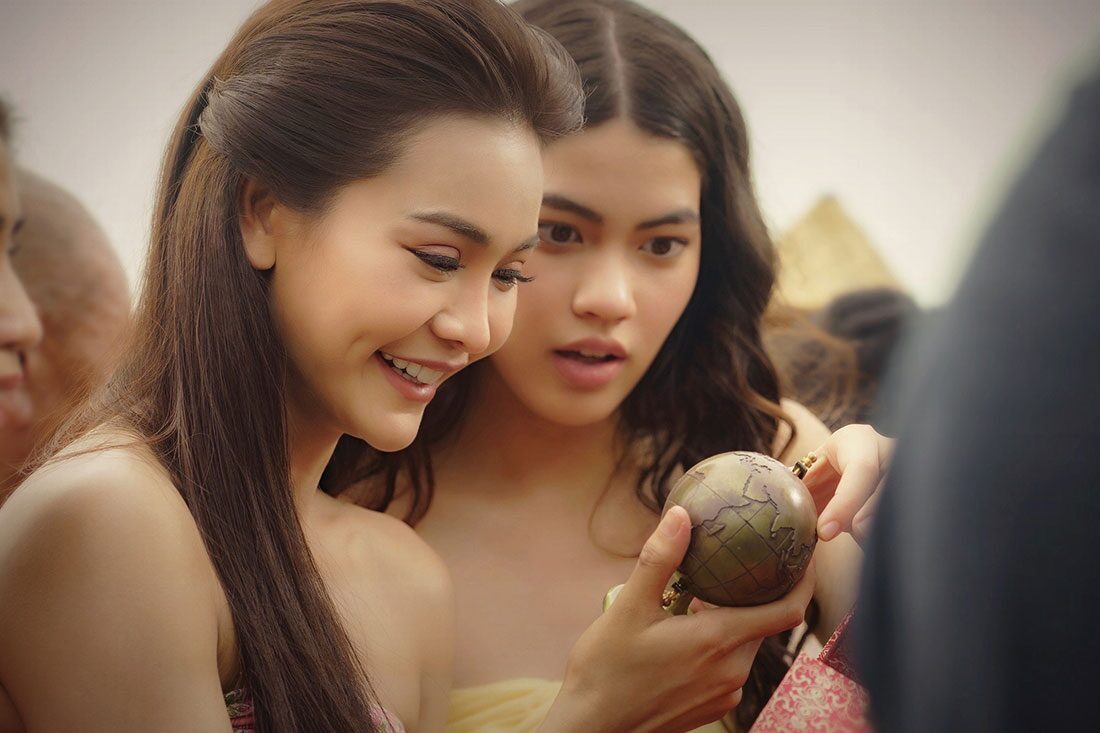 อาทิตย์ใส